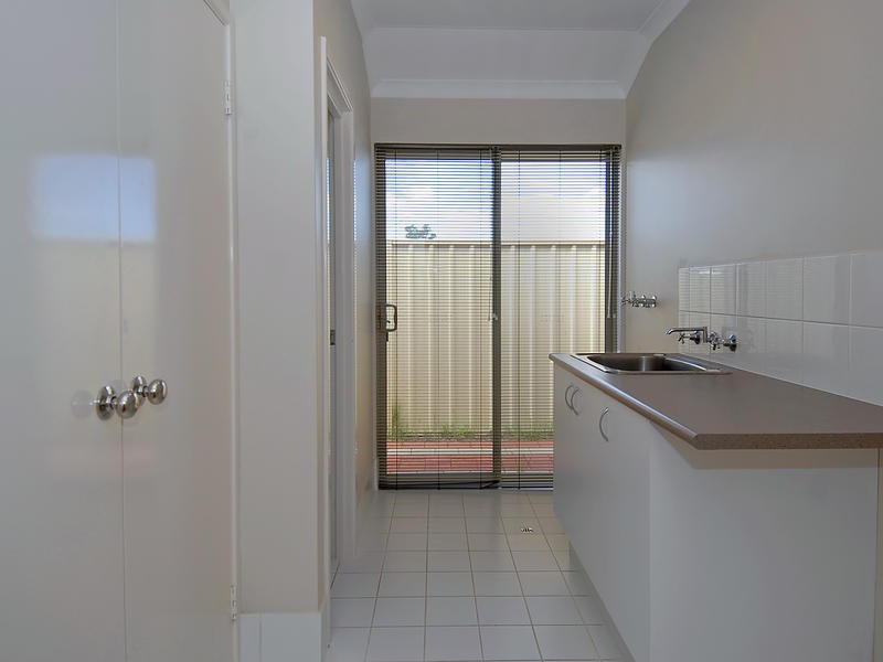 12 Zingarello Street, Pearsall WA 6065