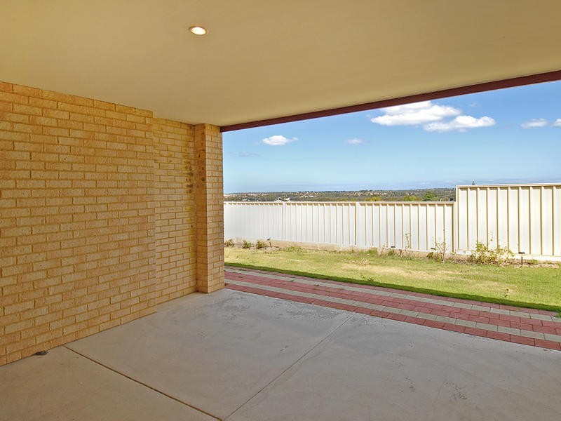 12 Zingarello Street, Pearsall WA 6065