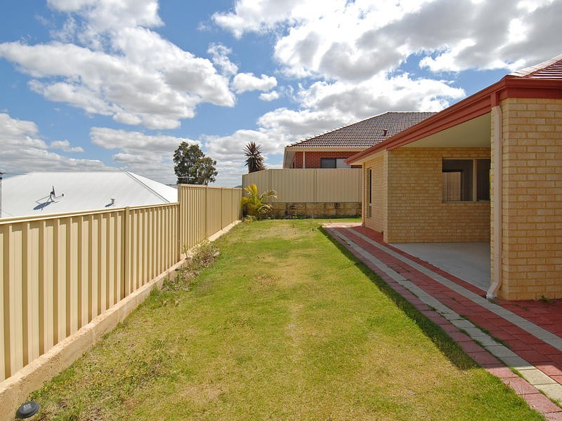 12 Zingarello Street, Pearsall WA 6065