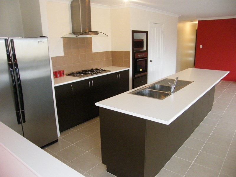 12 Grallina Way, Tapping WA 6065