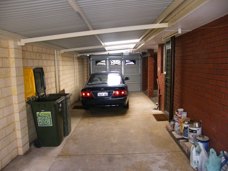 9 Woonan Court, Wanneroo WA 6065