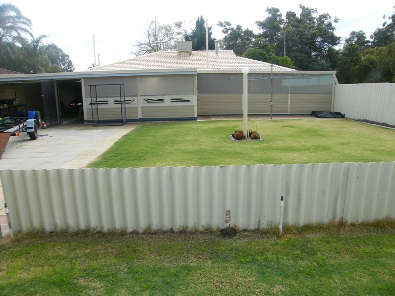 9 Woonan Court, Wanneroo WA 6065