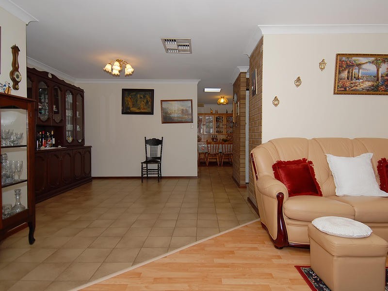 6 Wonyill Street, Wanneroo WA 6065