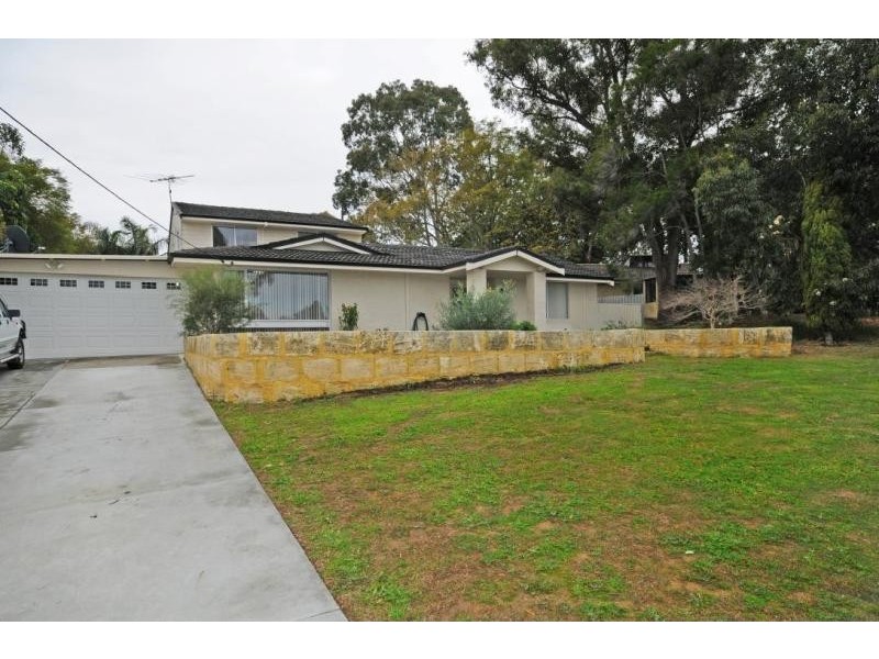 15 Clarkside Court, Wanneroo WA 6065