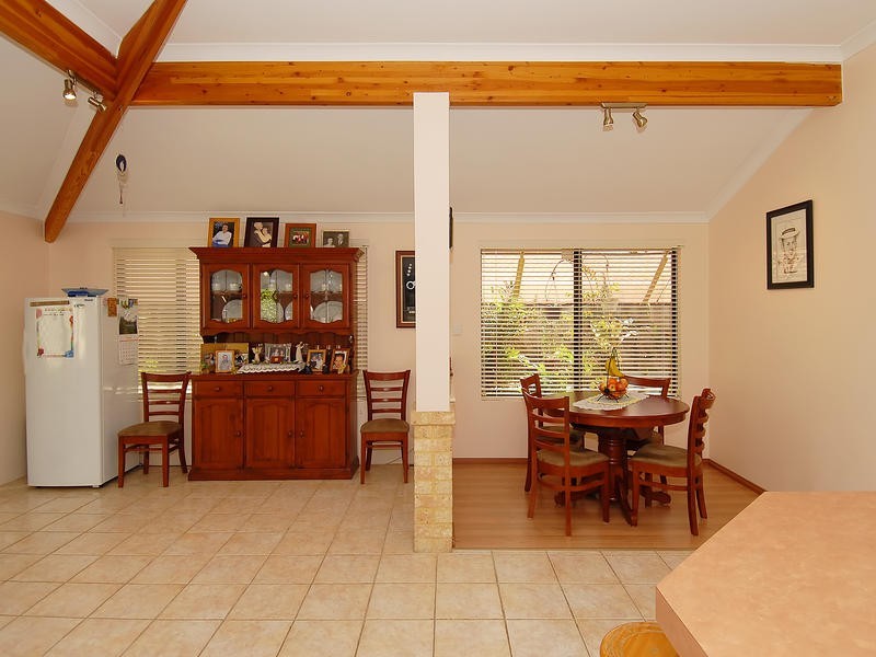 12 Midlothian Crescent, Kinross WA 6028