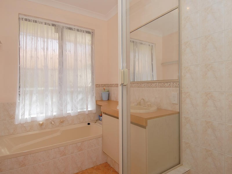 12 Midlothian Crescent, Kinross WA 6028