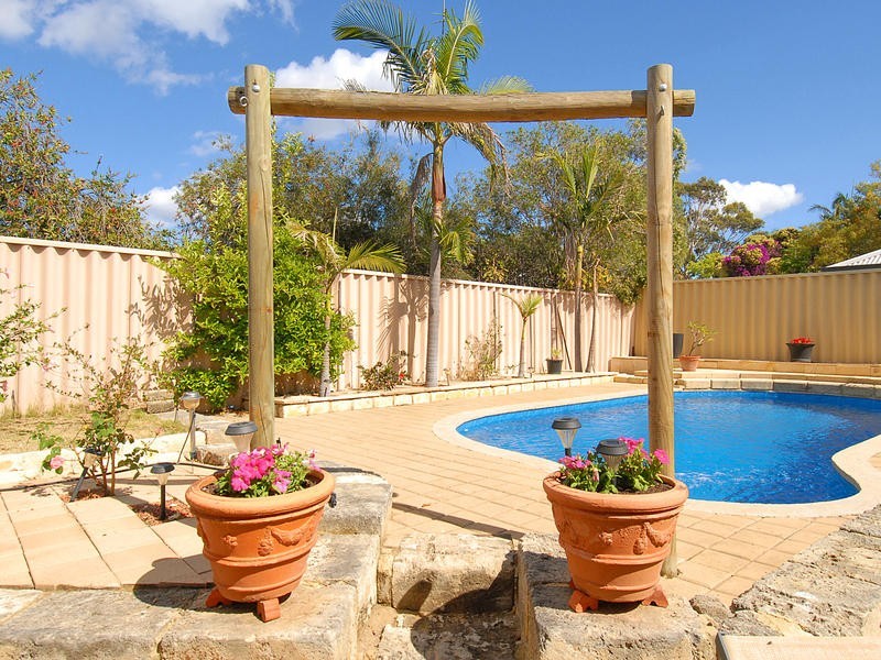 11 Wattle Mews, Hocking WA 6065