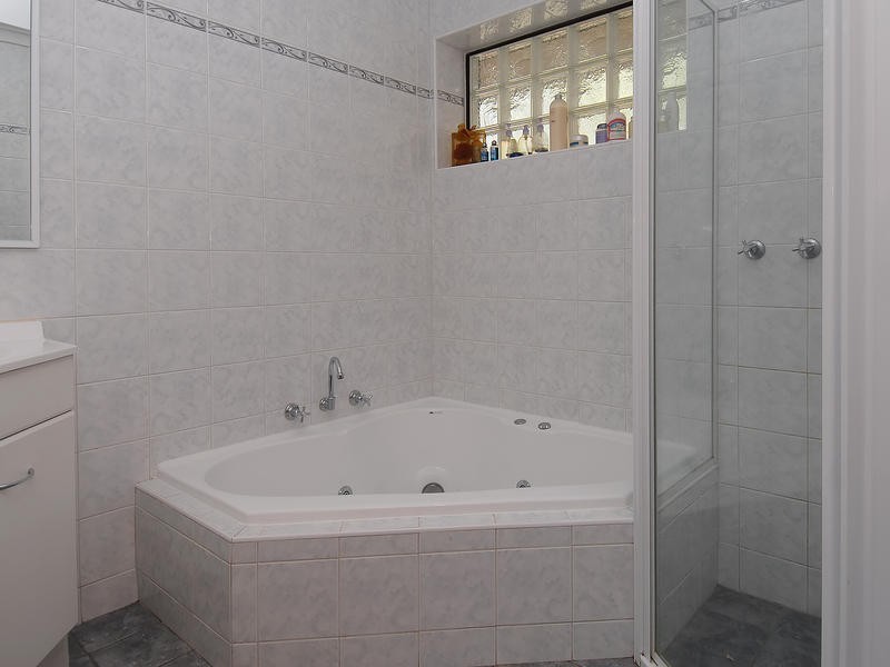 4 Beenong Street, Wanneroo WA 6065