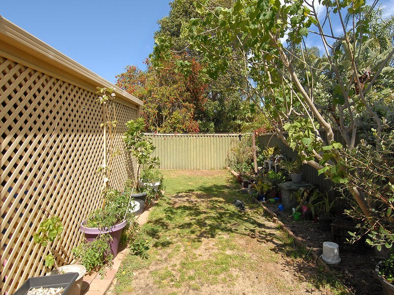 4 Beenong Street, Wanneroo WA 6065