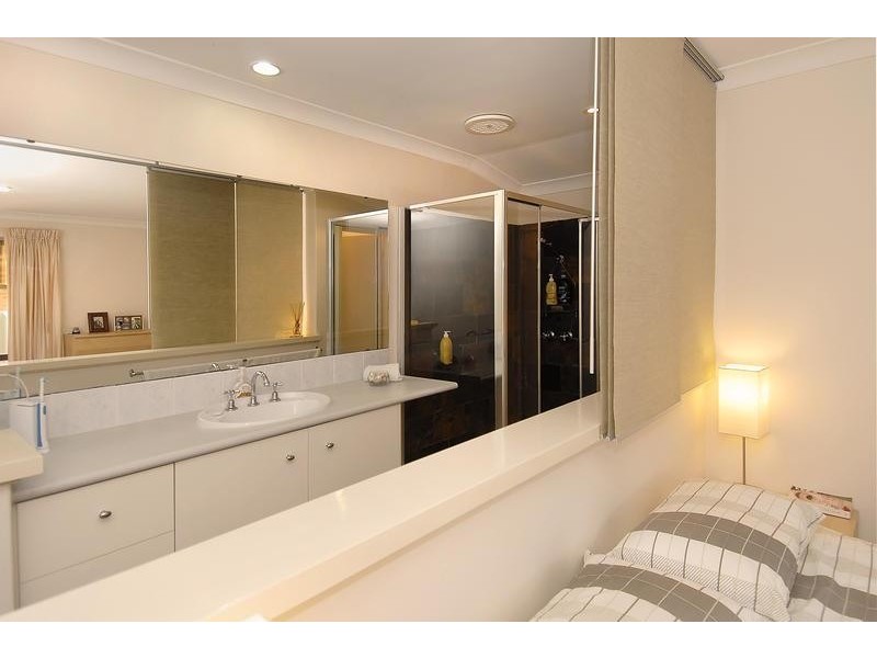 6 Dandaloo Crescent, Wanneroo WA 6065