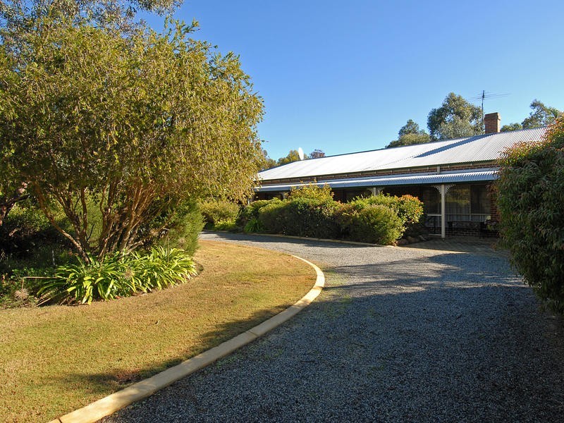 17 Albert Court, Wanneroo WA 6065