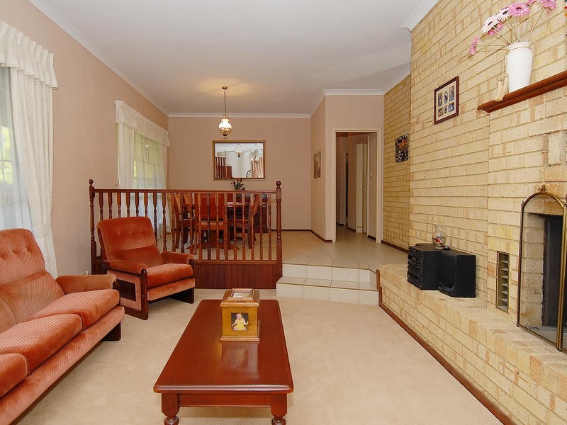 17 Albert Court, Wanneroo WA 6065