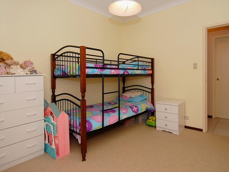 17 Albert Court, Wanneroo WA 6065