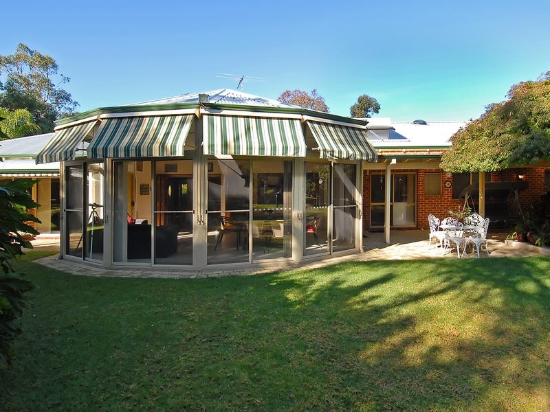 17 Albert Court, Wanneroo WA 6065