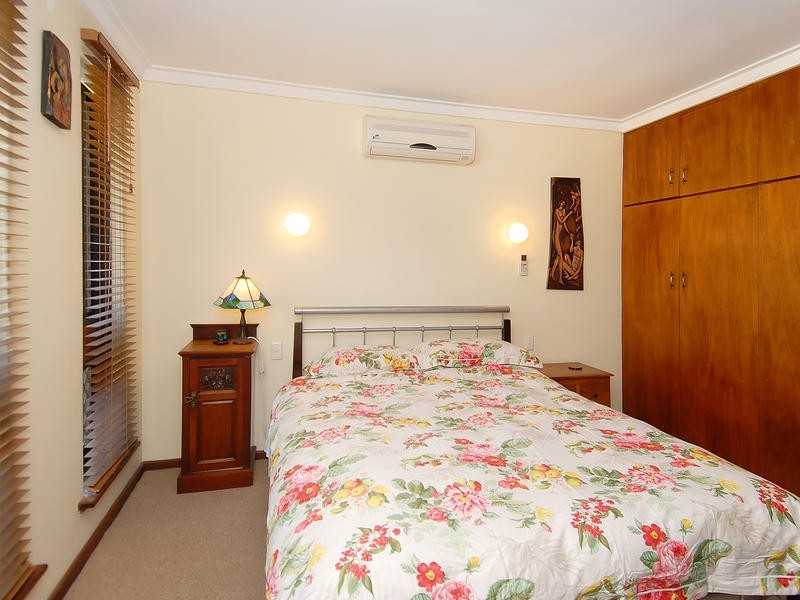 5 Lowes Way, Padbury WA 6025