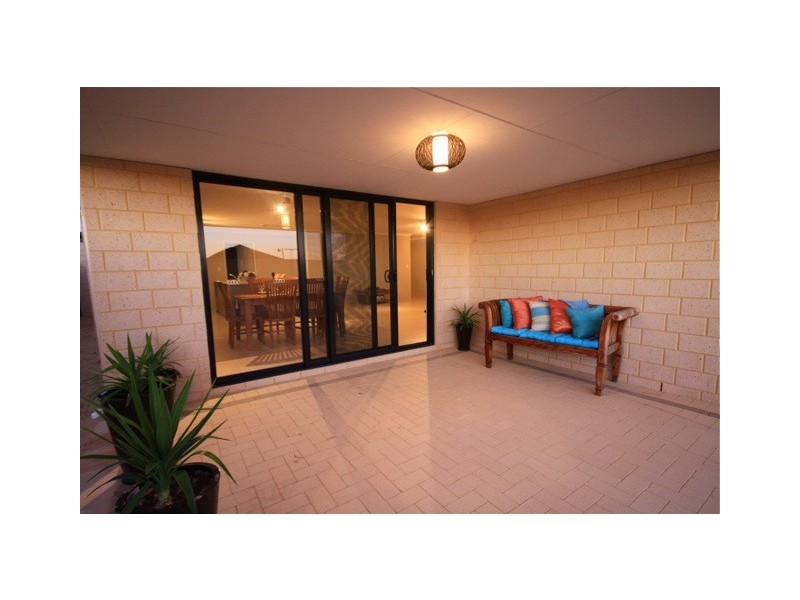 103 Sundowner Meander, Banksia Grove WA 6031