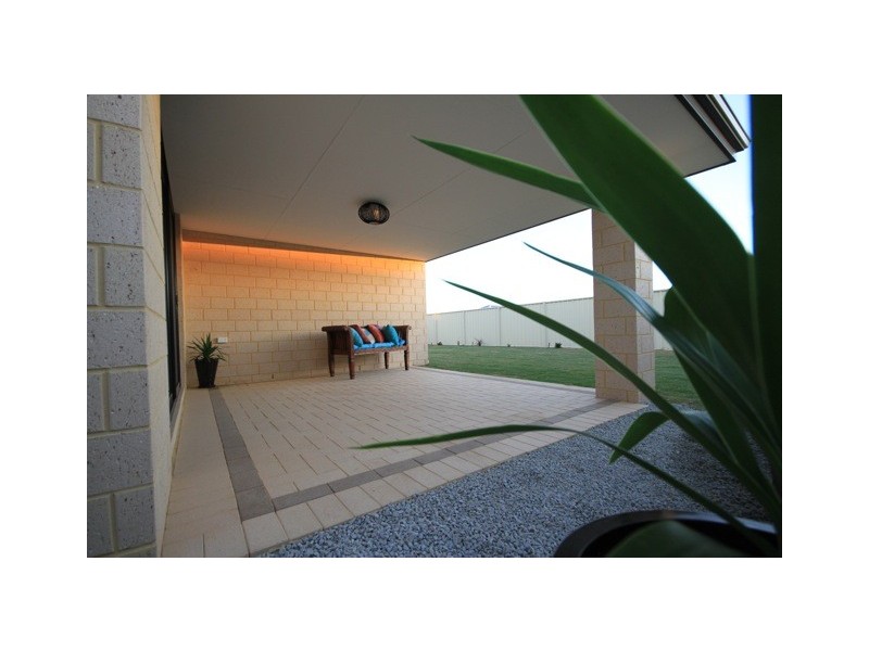 103 Sundowner Meander, Banksia Grove WA 6031