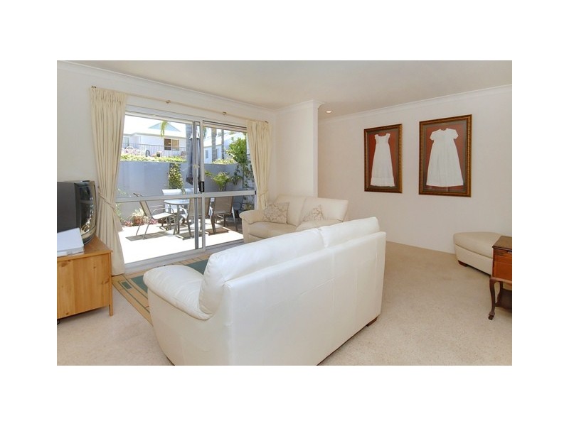 14 / 2 Waterway Court, Churchlands WA 6018