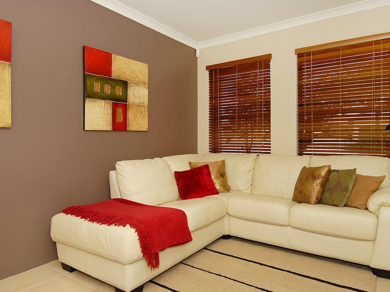 32 Minjah Circuit, Carramar WA 6031