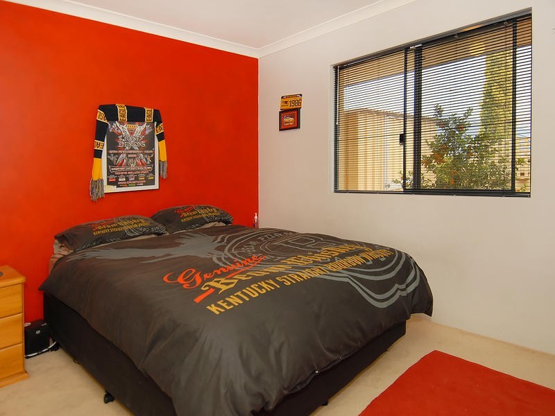 32 Minjah Circuit, Carramar WA 6031