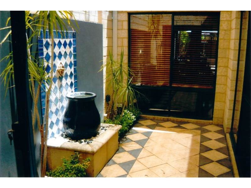 16 Waterview Drive, Woodvale WA 6026