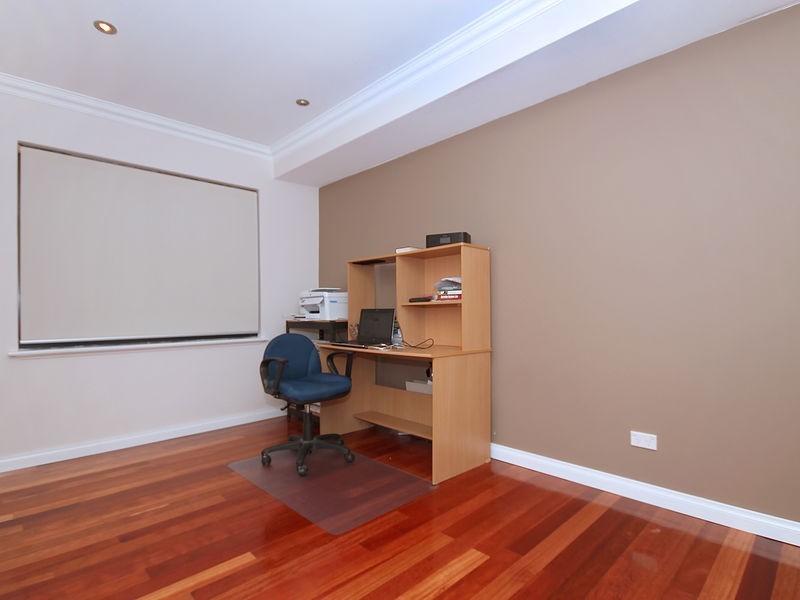 17 Quarram Crescent, Burns Beach WA 6028