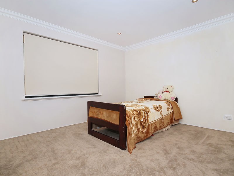 17 Quarram Crescent, Burns Beach WA 6028