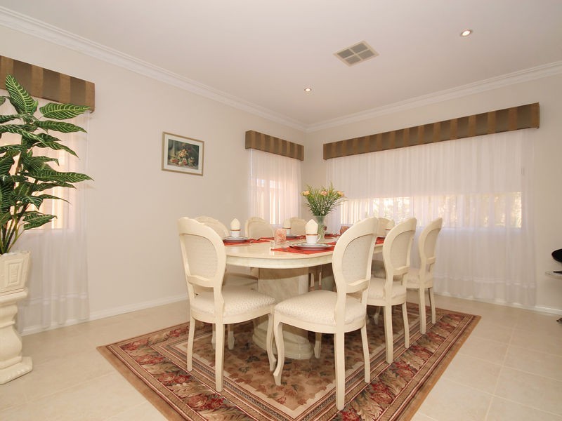 6 Lairbeck Street, Darch WA 6065