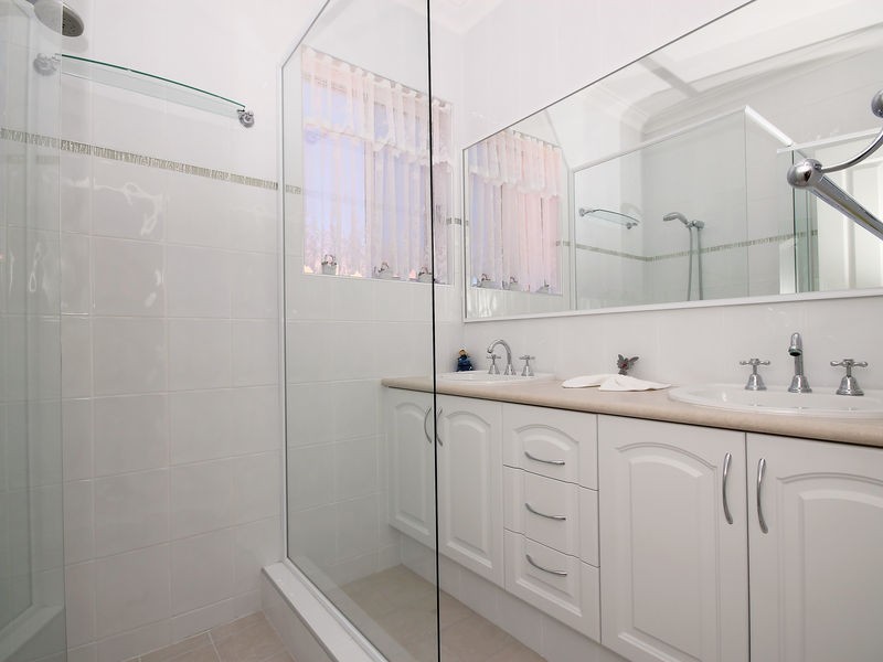 6 Lairbeck Street, Darch WA 6065