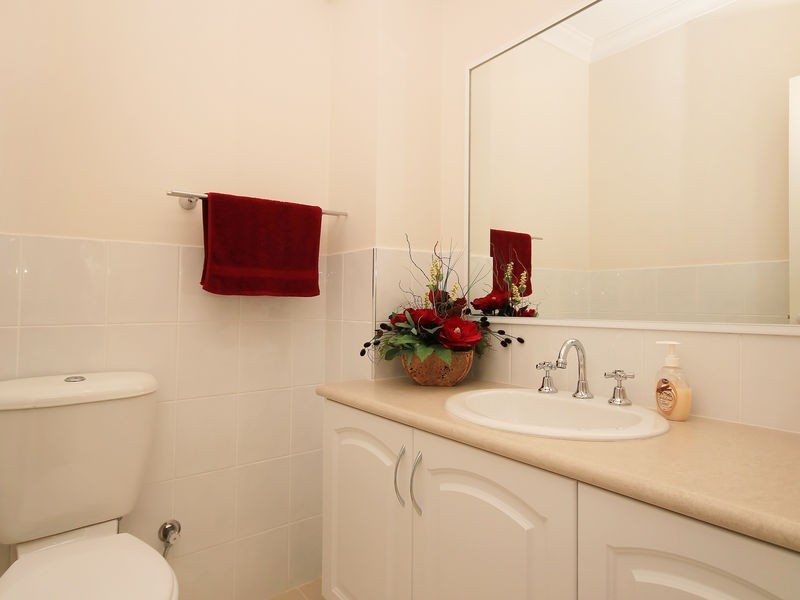 6 Lairbeck Street, Darch WA 6065