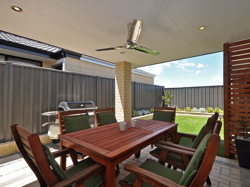 9 Sessilis Road, Banksia Grove WA 6031