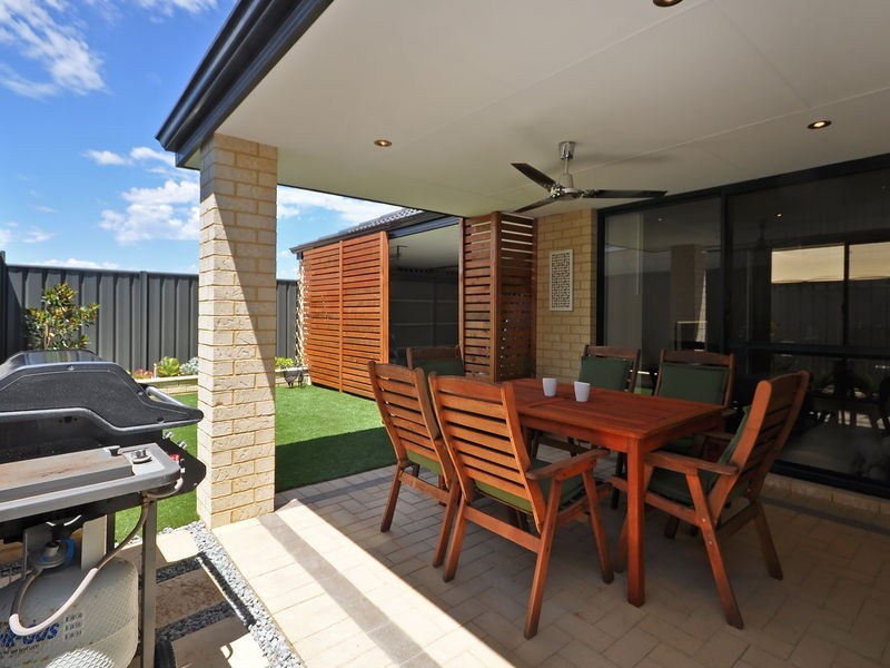 9 Sessilis Road, Carramar WA 6031