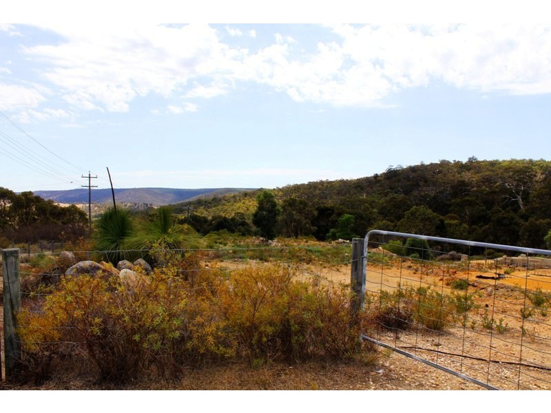 348 Meadowbrook Ramble, Bullsbrook WA 6084