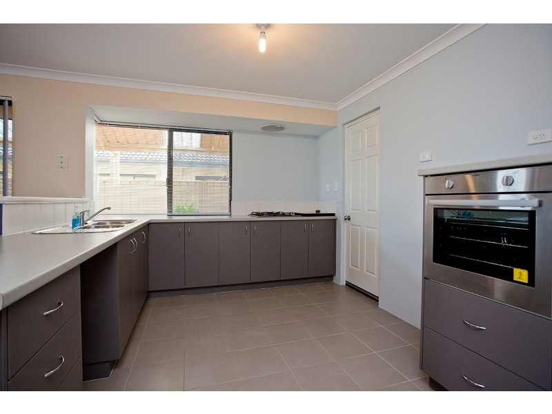 10 Alandale Bend, Banksia Grove WA 6031