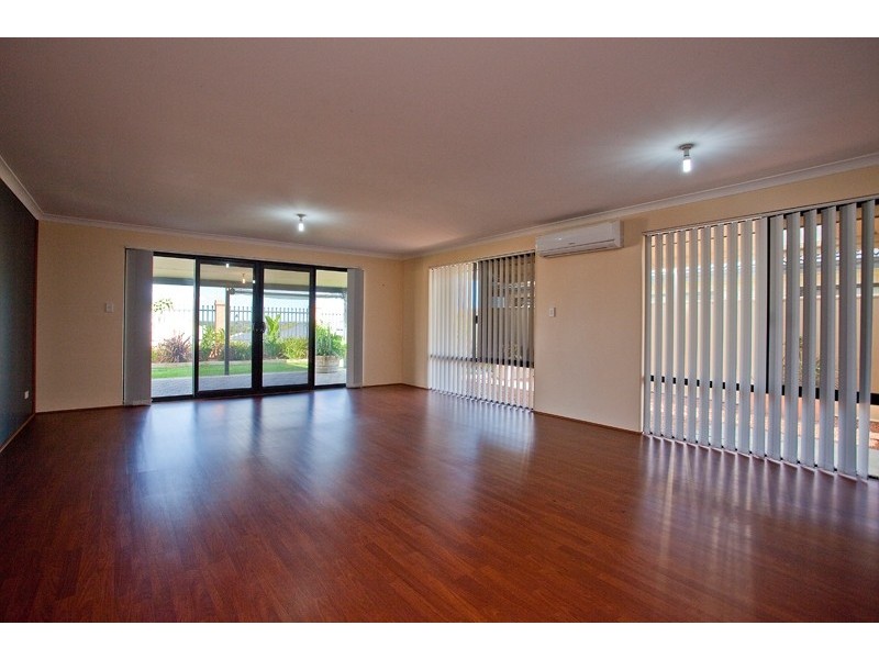 10 Alandale Bend, Banksia Grove WA 6031