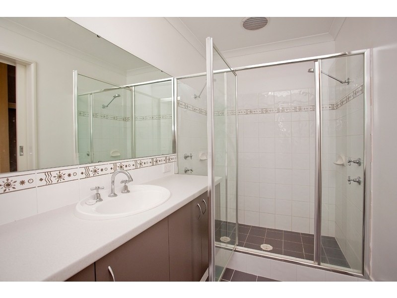 10 Alandale Bend, Banksia Grove WA 6031