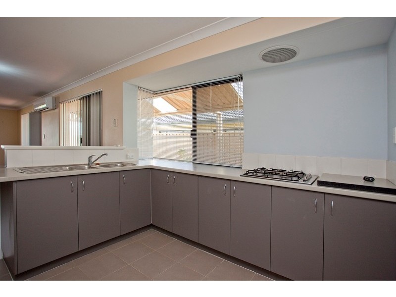 10 Alandale Bend, Banksia Grove WA 6031