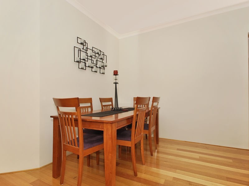 2 St Louis Avenue, Hocking WA 6065