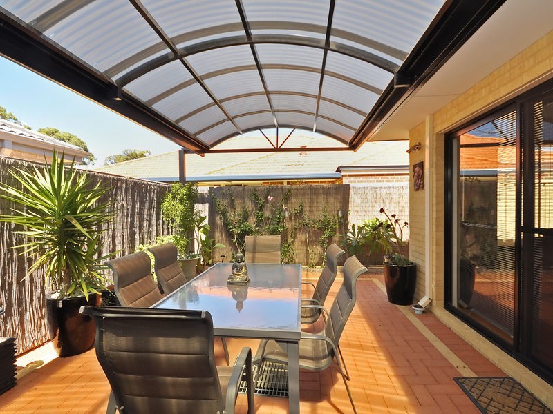 2 St Louis Avenue, Hocking WA 6065