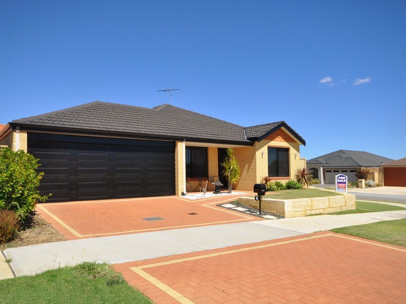 2 St Louis Avenue, Hocking WA 6065