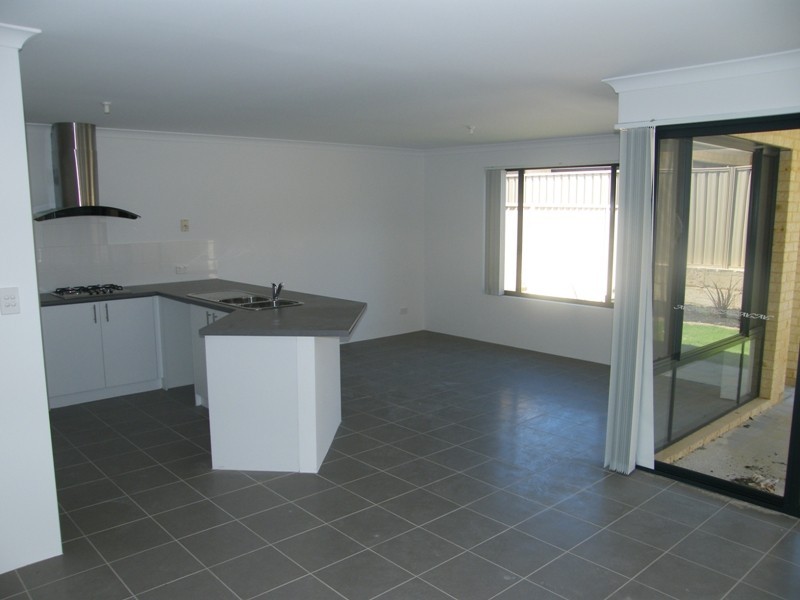 42 Moscow Retreat, Hocking WA 6065