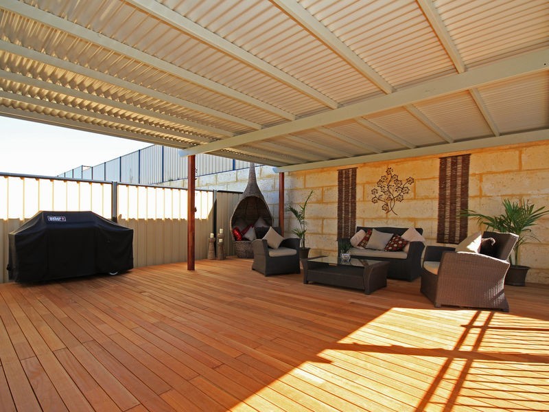 9 Rocklands Loop, Carramar WA 6031