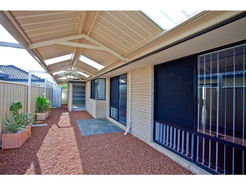 10  Alandale Bend, Carramar WA 6031