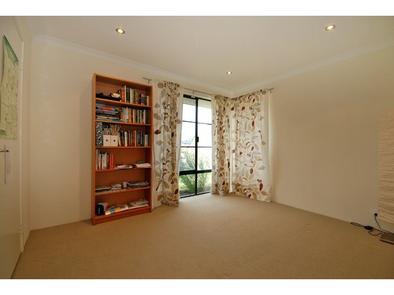39 Carbine Loop, Carramar WA 6031