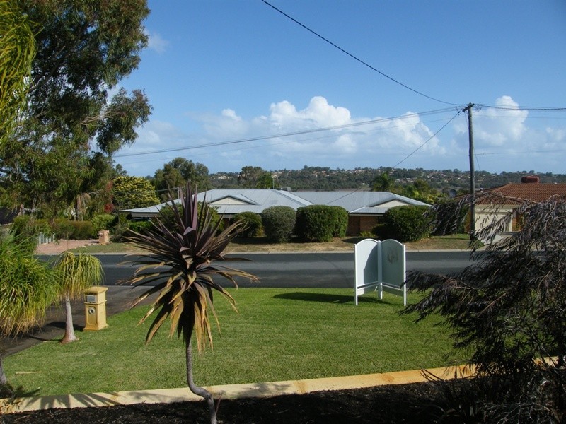 45  Yallambee Crescent, Wanneroo WA 6065