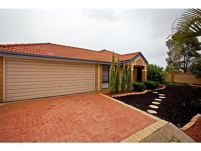 28 Carwoola Circle, Carramar WA 6031