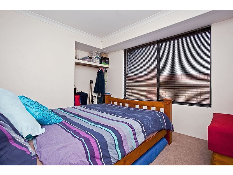 28 Carwoola Circle, Carramar WA 6031