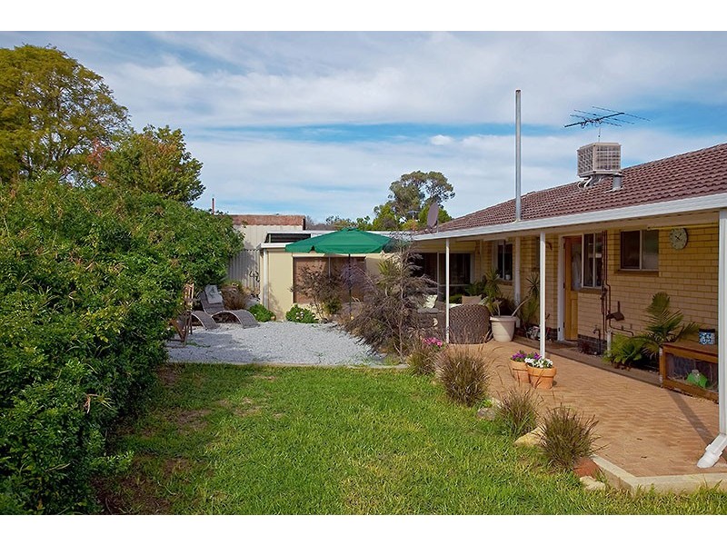 28 Dallas Crescent, Wanneroo WA 6065