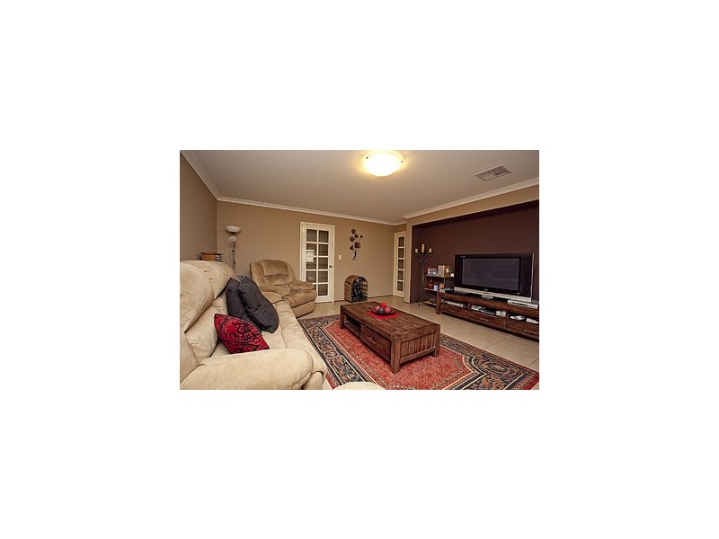 33 Abbey Green Road, Banksia Grove WA 6031