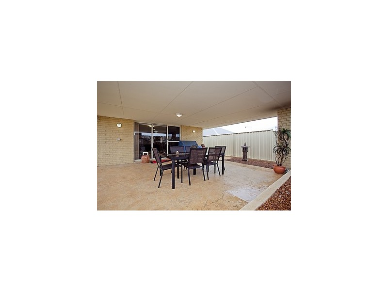 33 Abbey Green Road, Banksia Grove WA 6031